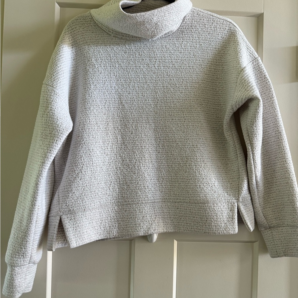 CALIA by Carrie Underwood Light Gray Turtleneck Sweater